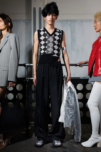 Look 23